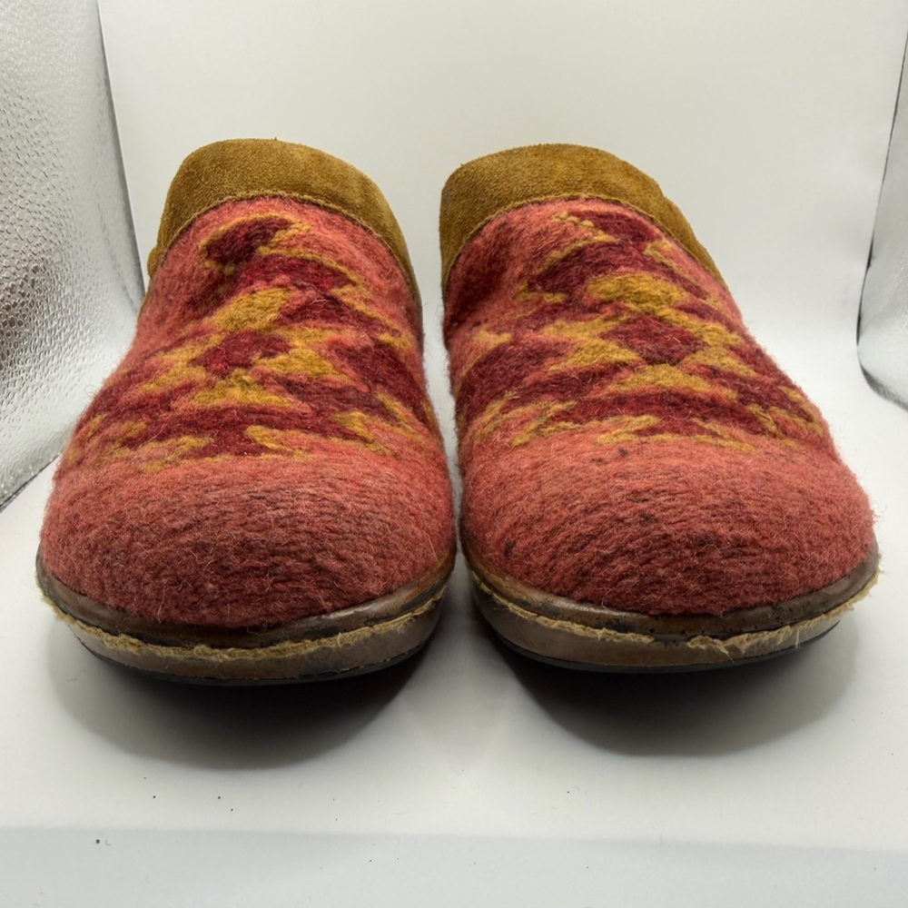 Born Bandy Blanket Clogs - Rust - Picture 7 of 10